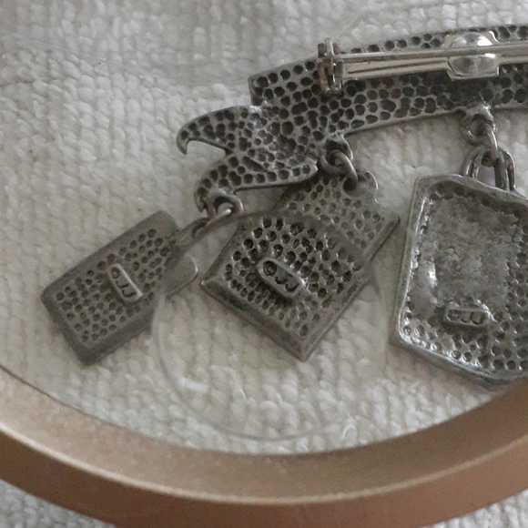 Vintage signed JJ pewter pin 'Born to Shop'. - Picture 6 of 7